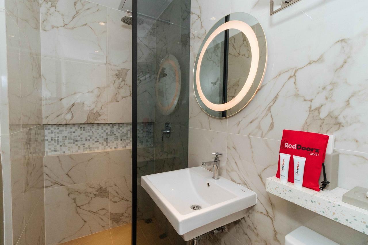 Reddoorz Premium Near Ust Hospital Hotel Manilla Buitenkant foto
